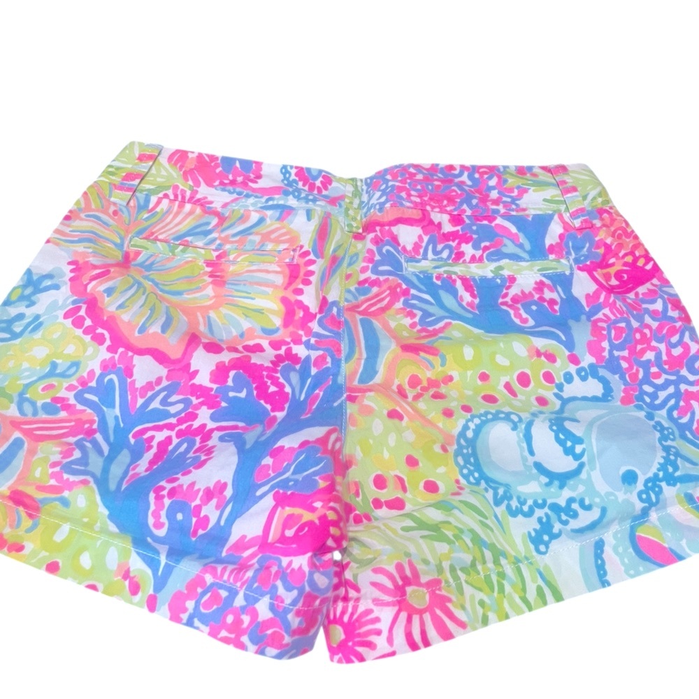 NWT - Lilly Pulitzer Pink and Blue Shorts Vibrant Tropical Print - Size 4 - Picture 3 of 5